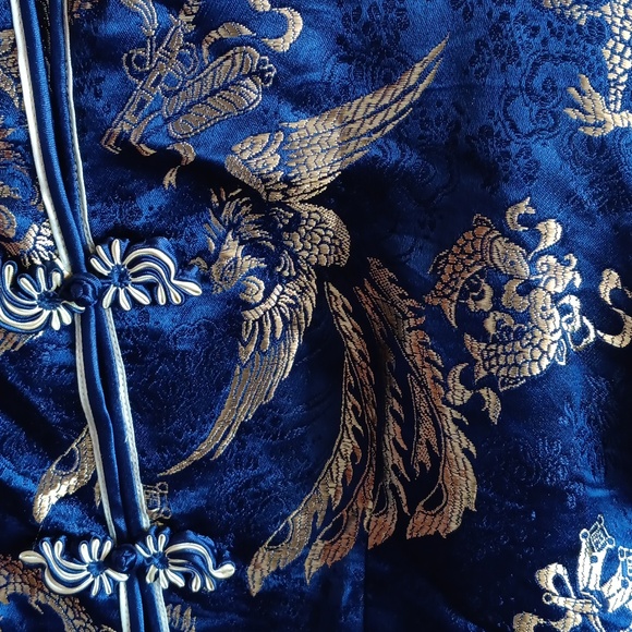 Chinese Shirt 🐉 - Picture 2 of 6